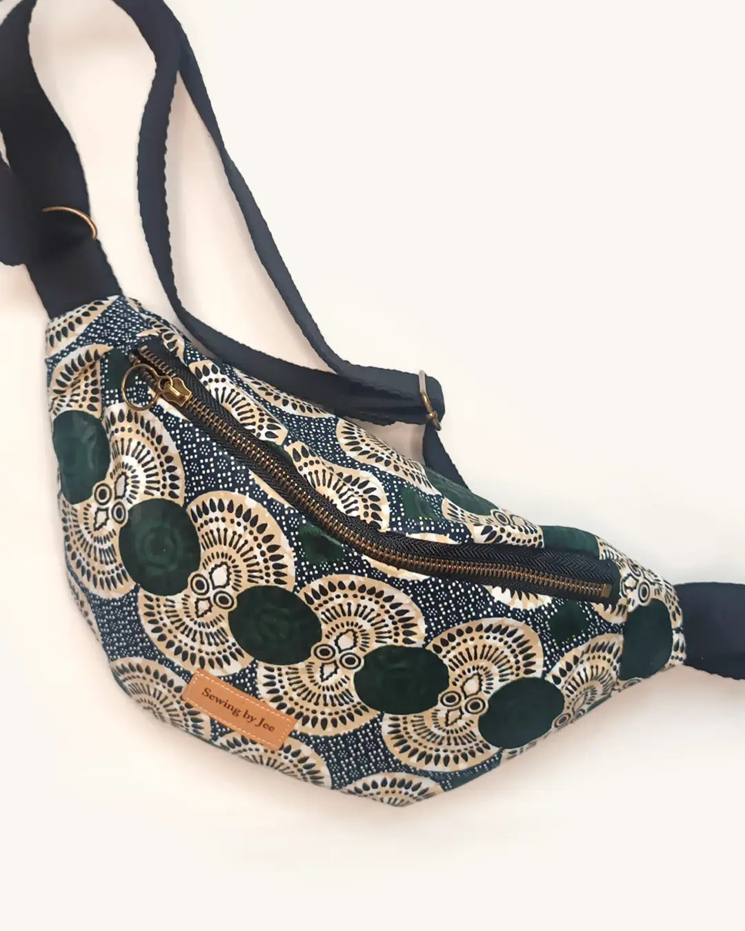 Sac Banane inaya en Wax -
Sac Banane inaya en Wax Sewing by Jee - Sac Banane en Wax