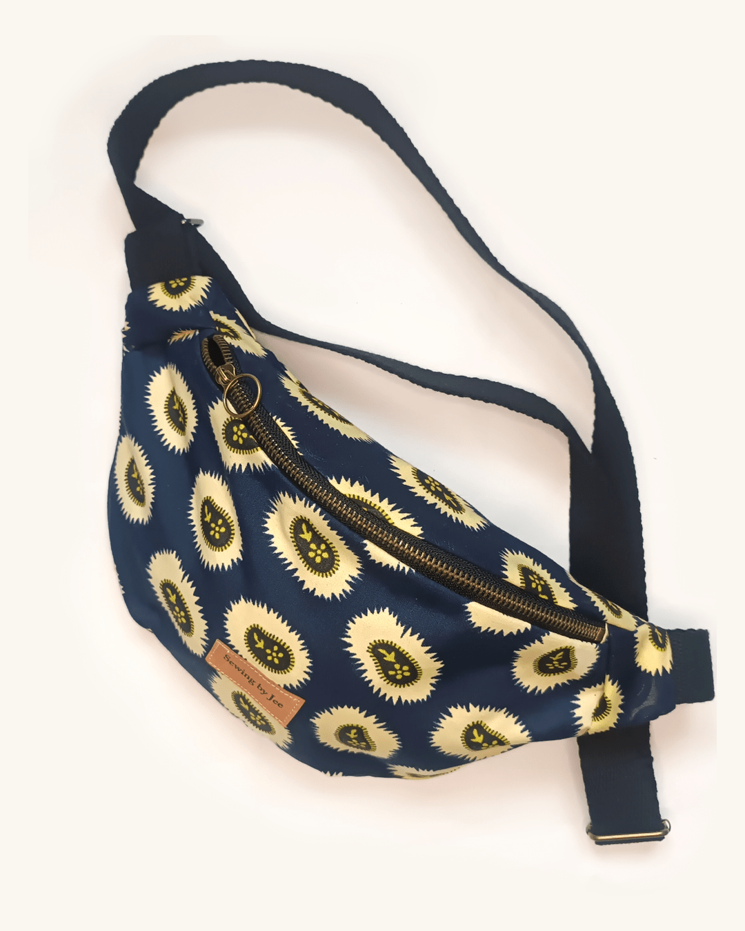 Sac Banane keisha en Wax   -
Sac Banane keisha en Wax Sewing by Jee - Sac Banane en Wax